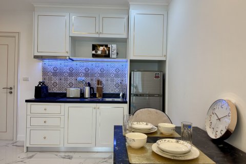 Apartamento de 2 habitaciones en Pattaya, Tailandia № 159743 - foto 11
