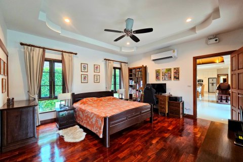 Chalet de 4 dormitorios en Hua Hin, Tailandia № 168289 - foto 18