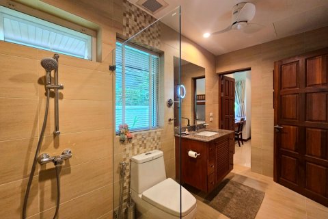 Chalet de 4 dormitorios en Hua Hin, Tailandia № 168289 - foto 27