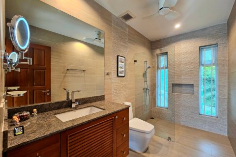 Chalet de 4 dormitorios en Hua Hin, Tailandia № 168289 - foto 29