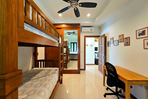 Chalet de 4 dormitorios en Hua Hin, Tailandia № 168289 - foto 28