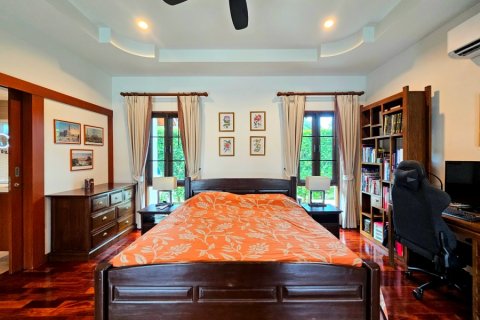 Chalet de 4 dormitorios en Hua Hin, Tailandia № 168289 - foto 19