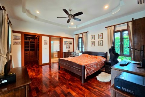 Chalet de 4 dormitorios en Hua Hin, Tailandia № 168289 - foto 20