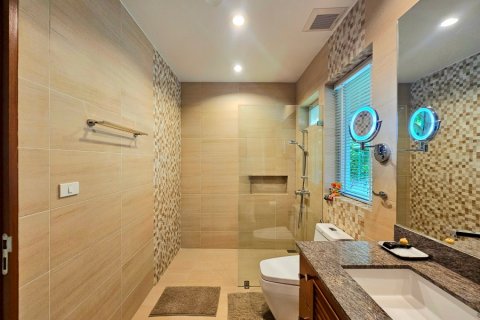 Chalet de 4 dormitorios en Hua Hin, Tailandia № 168289 - foto 22