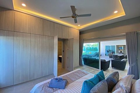 Chalet de 5 dormitorios en Hua Hin, Tailandia № 168288 - foto 20