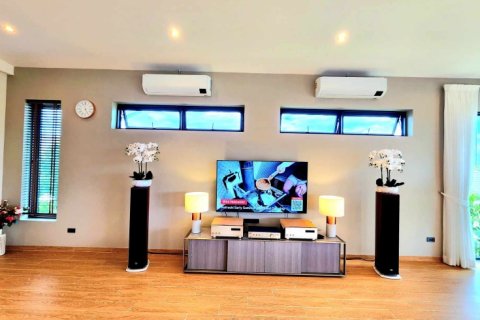 Villa in Hua Hin, Thailand 4 Schlafzimmer № 168290 - Foto 14