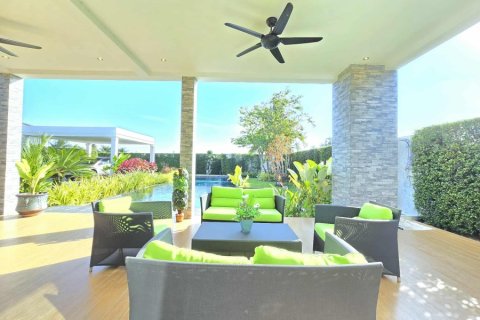 Villa in Hua Hin, Thailand 4 Schlafzimmer № 168290 - Foto 6