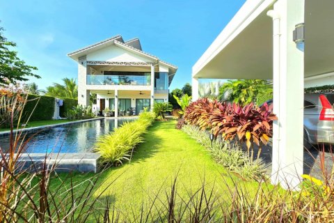 Villa in Hua Hin, Thailand 4 Schlafzimmer № 168290 - Foto 2