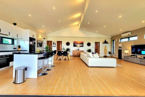 Villa in Hua Hin, Thailand 4 Schlafzimmer № 168290 - Foto 11