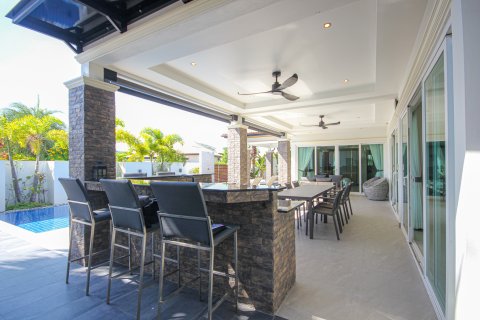 Chalet de 3 dormitorios en Hua Hin, Tailandia № 168326 - foto 4