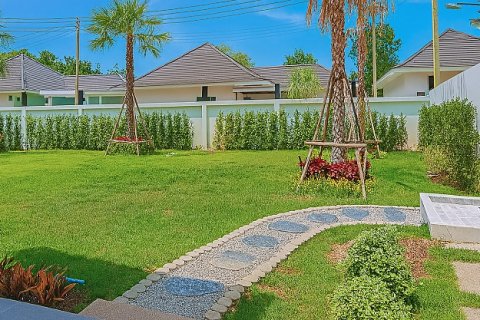 Chalet de 4 dormitorios en Hua Hin, Tailandia № 168325 - foto 6