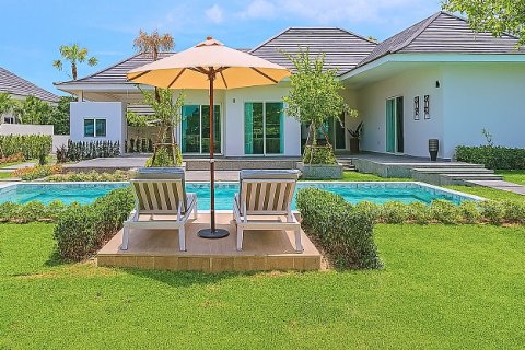 Chalet de 4 dormitorios en Hua Hin, Tailandia № 168325 - foto 7