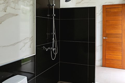 Chalet de 4 dormitorios en Hua Hin, Tailandia № 168325 - foto 24