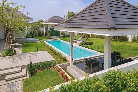 Chalet de 4 dormitorios en Hua Hin, Tailandia № 168325 - foto 25