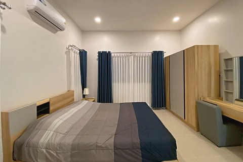 Chalet de 3 dormitorios en Hua Hin, Tailandia № 168324 - foto 17