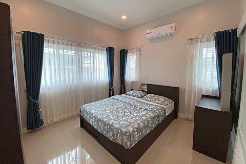 Chalet de 3 dormitorios en Hua Hin, Tailandia № 168324 - foto 12