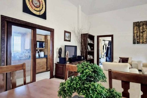 Chalet de 3 dormitorios en Pattaya, Tailandia № 159908 - foto 8