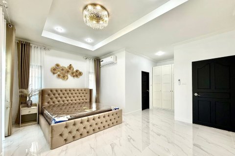 Villa in Pattaya, Thailand 3 Schlafzimmer № 159910 - Foto 12