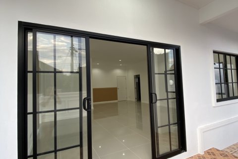 Chalet de 3 dormitorios en Pattaya, Tailandia № 159911 - foto 9