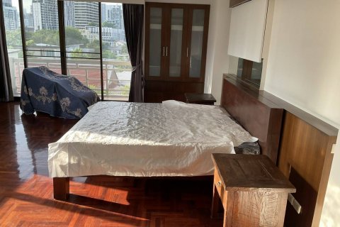 Condo in Watthana, Bangkok, Thailand, 3 bedrooms № 139014 - photo 10