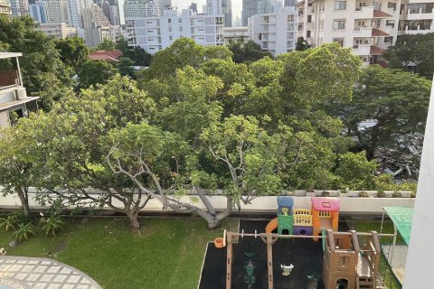 Condo in Watthana, Bangkok, Thailand, 3 bedrooms № 139014 - photo 7