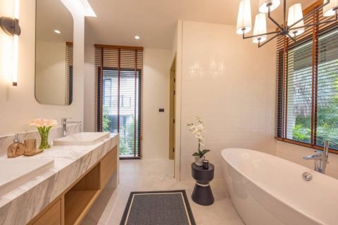 Chalet de 4 dormitorios en Phuket, Tailandia № 135305 - foto 9
