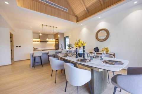 Chalet de 4 dormitorios en Phuket, Tailandia № 135305 - foto 6