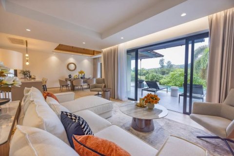 Chalet de 4 dormitorios en Phuket, Tailandia № 135305 - foto 3