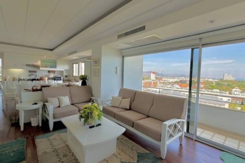 Condominio de 3 dormitorios en Hua Hin, Tailandia № 135306