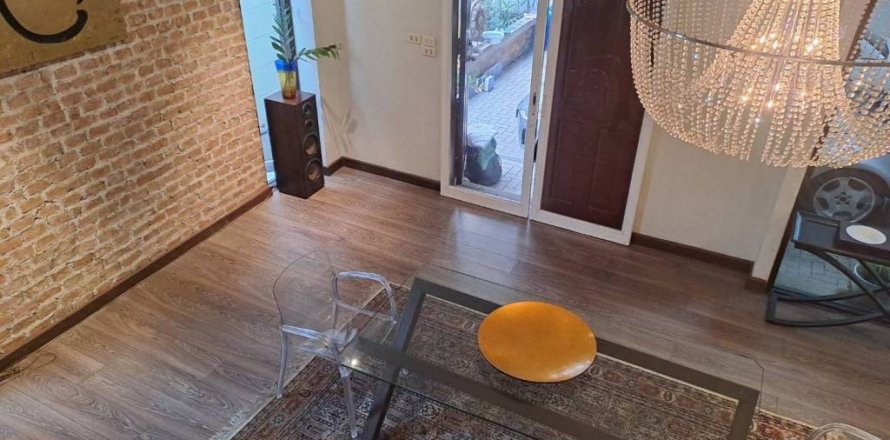 Condominio de 5 dormitorios en Bangkok, Tailandia № 135304