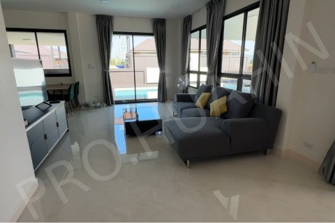Chalet de 3 dormitorios en Hua Hin, Tailandia № 194869 - foto 3