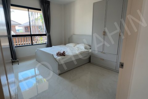 Chalet de 3 dormitorios en Hua Hin, Tailandia № 194869 - foto 5