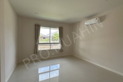 Chalet de 3 dormitorios en Hua Hin, Tailandia № 194871 - foto 5