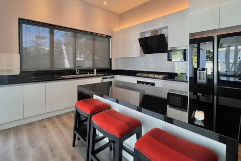 Chalet de 4 dormitorios en Chiang Mai, Tailandia № 146592 - foto 9