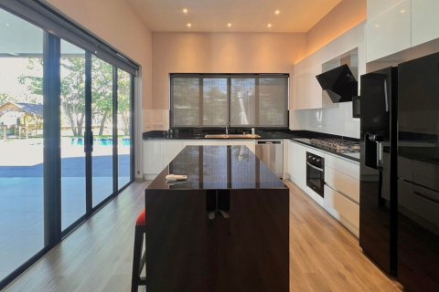 Chalet de 4 dormitorios en Chiang Mai, Tailandia № 146592 - foto 8