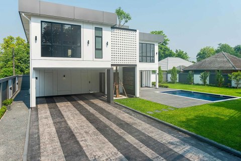 Villa in Chiang Mai, Thailand 4 Schlafzimmer № 146591 - Foto 2