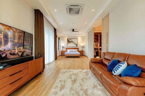 Chalet de 5 dormitorios en Chiang Mai, Tailandia № 146590 - foto 14