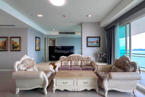 Condominio de 3 dormitorios en Bang Lamung, Tailandia № 203358 - foto 2