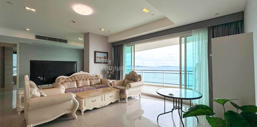 Condominio de 3 dormitorios en Bang Lamung, Tailandia № 203358