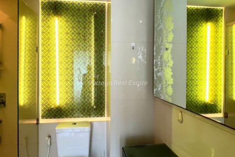 Condominio de 2 dormitorios en Pattaya, Tailandia № 203359 - foto 7
