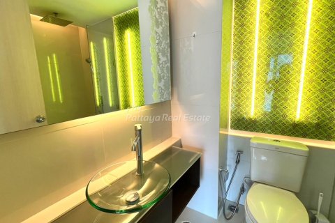 Condominio de 2 dormitorios en Pattaya, Tailandia № 203359 - foto 9