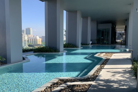 Condominio de 2 dormitorios en Bang Kapi, Bangkok, Tailandia № 161155 - foto 16