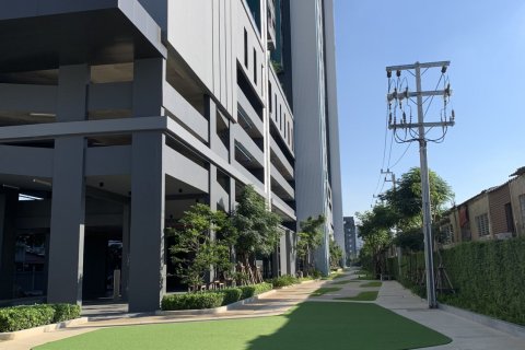 Condominio de 2 dormitorios en Bang Kapi, Bangkok, Tailandia № 161155 - foto 25
