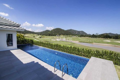 Casa de 3 dormitorios en Hua Hin, Tailandia № 67041