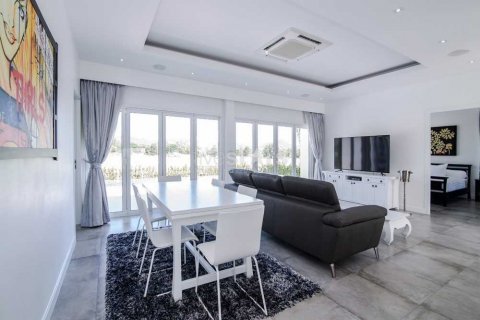 Casa de 3 dormitorios en Hua Hin, Tailandia № 67041 - foto 3