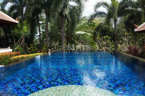 Casa de 3 dormitorios en Phuket, Tailandia № 67043 - foto 2