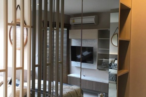 Estudio en el condominio en Ratchathewi, Bangkok, Tailandia № 140061 - foto 10