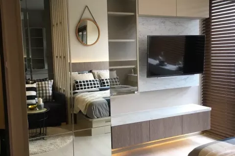 Studio in the Condo in Ratchathewi, Bangkok, Thailand  № 140061