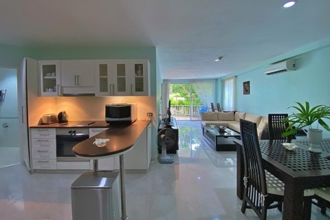 Condominio de 2 dormitorios en Hua Hin, Tailandia № 168433 - foto 14