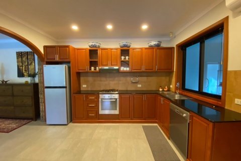 Chalet de 3 dormitorios en Hua Hin, Tailandia № 168431 - foto 10